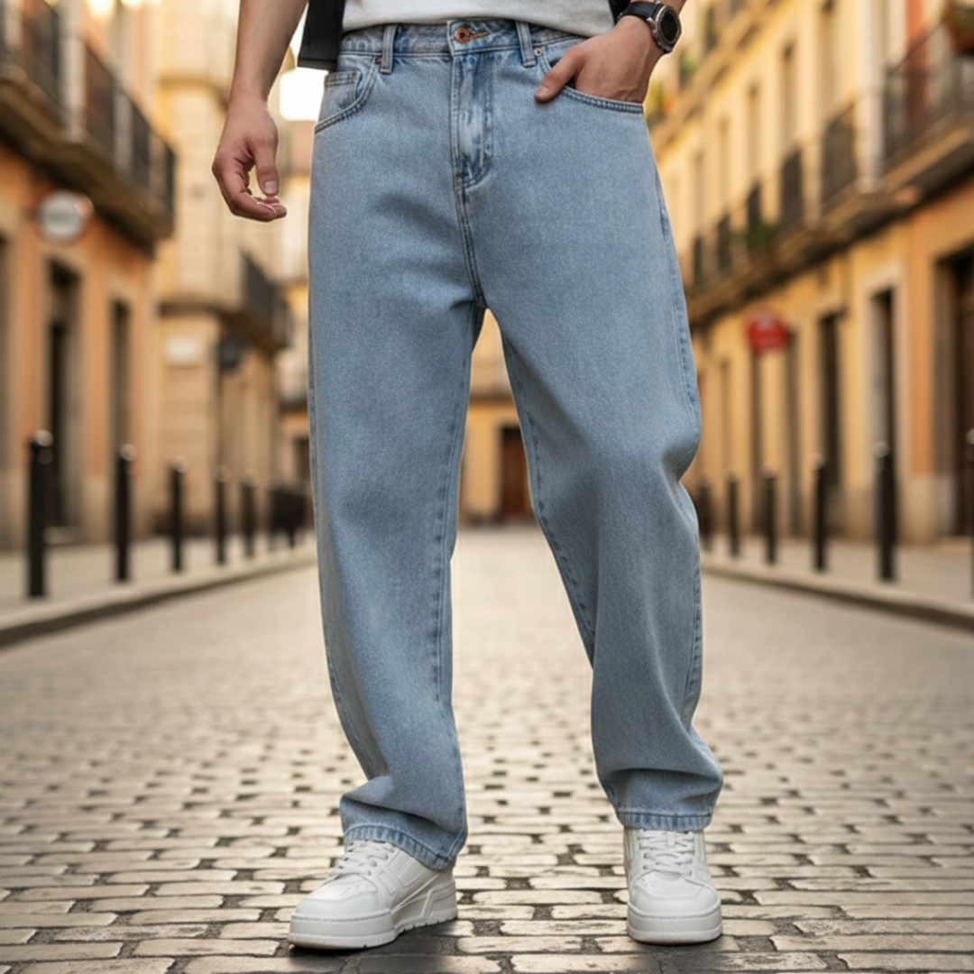 Men's regular-fit straight leg jeans with five-pocket design