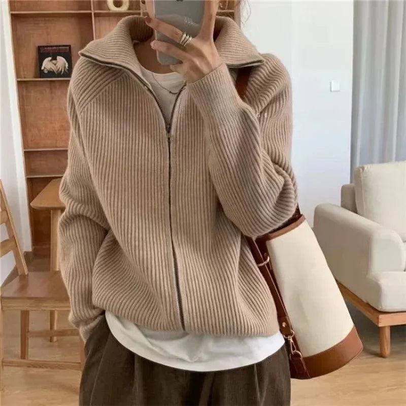 Women's ribbed hooded cardigan with front zip