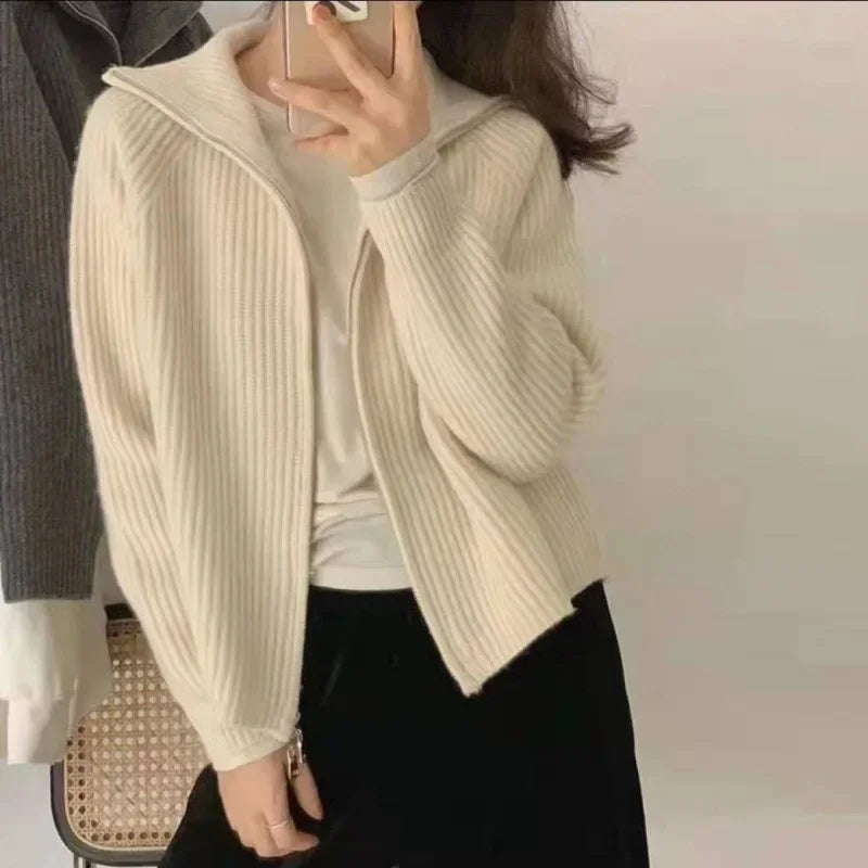 Women's ribbed hooded cardigan with front zip