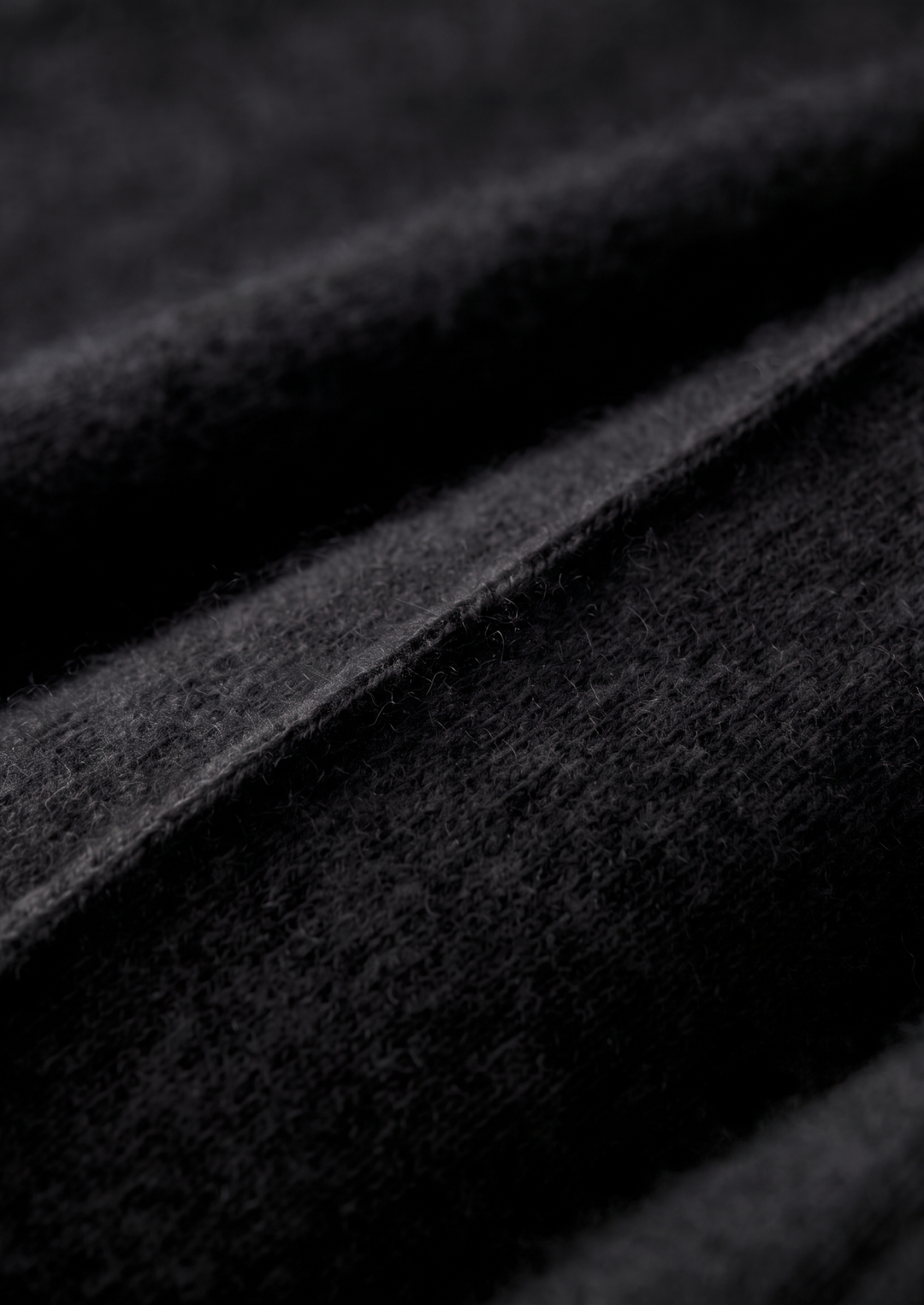 Men's fine knit tracksuit set with a zip jacket and drawstring trousers
