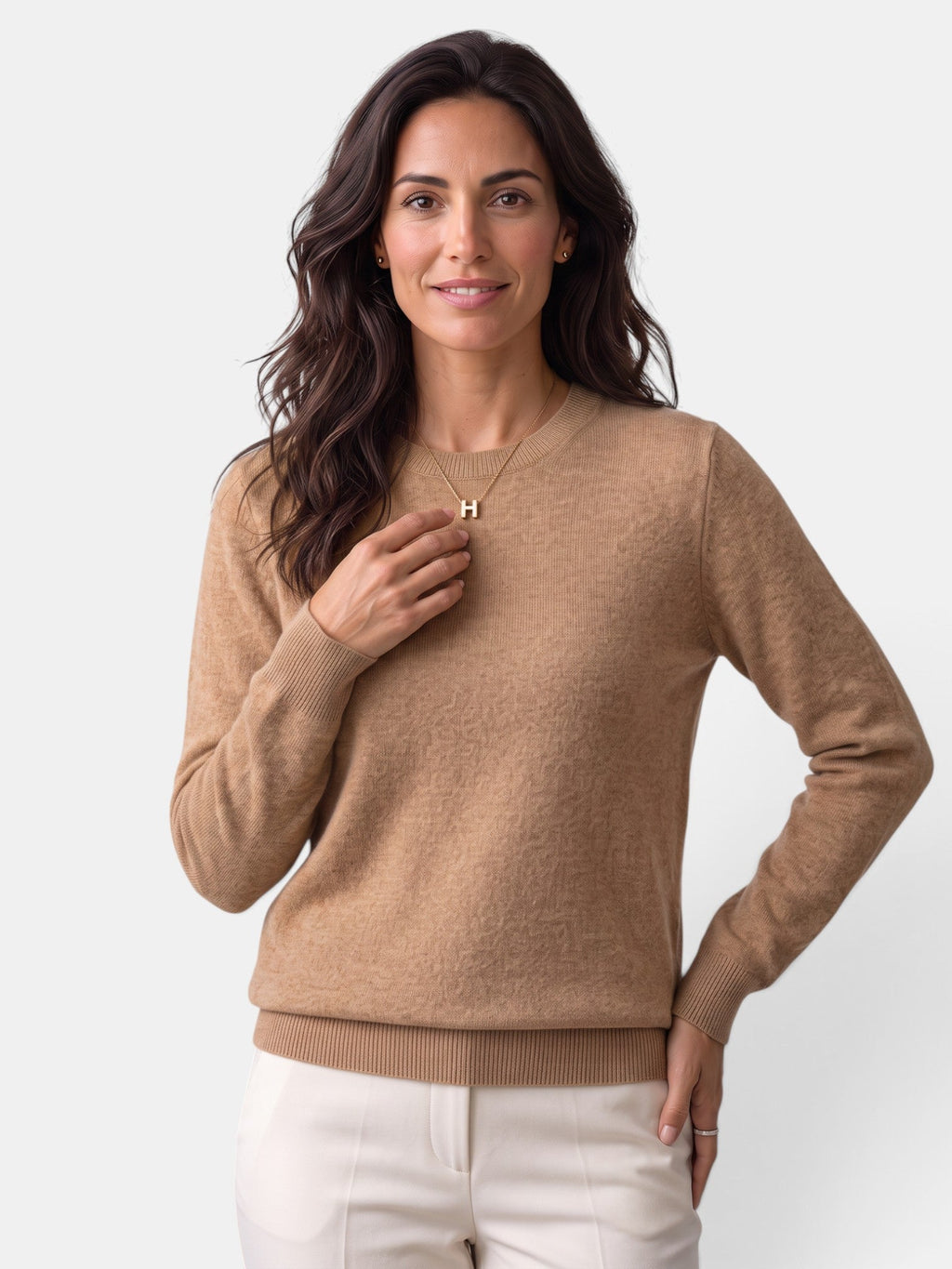 Women's long-sleeved textured crew neck jumper with ribbed trims