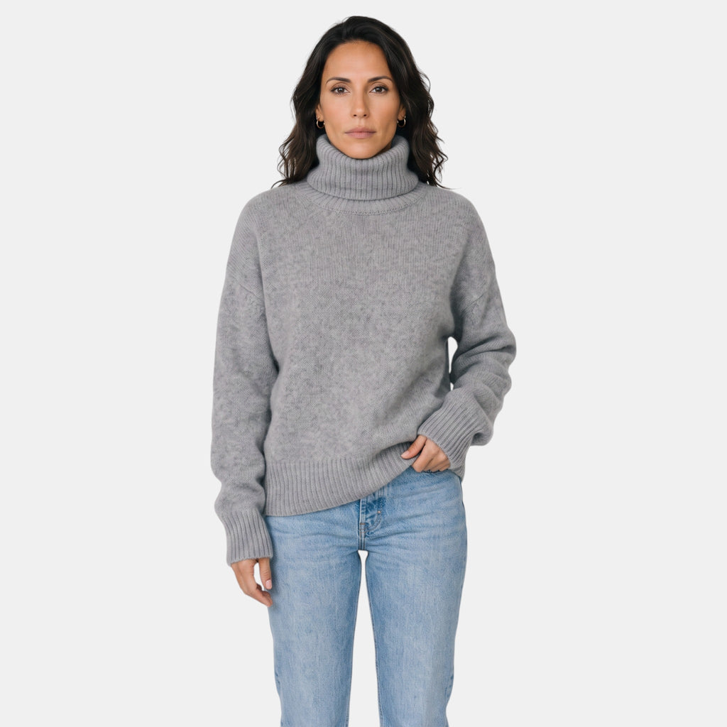 Women's ribbed turtleneck sweater with long sleeves