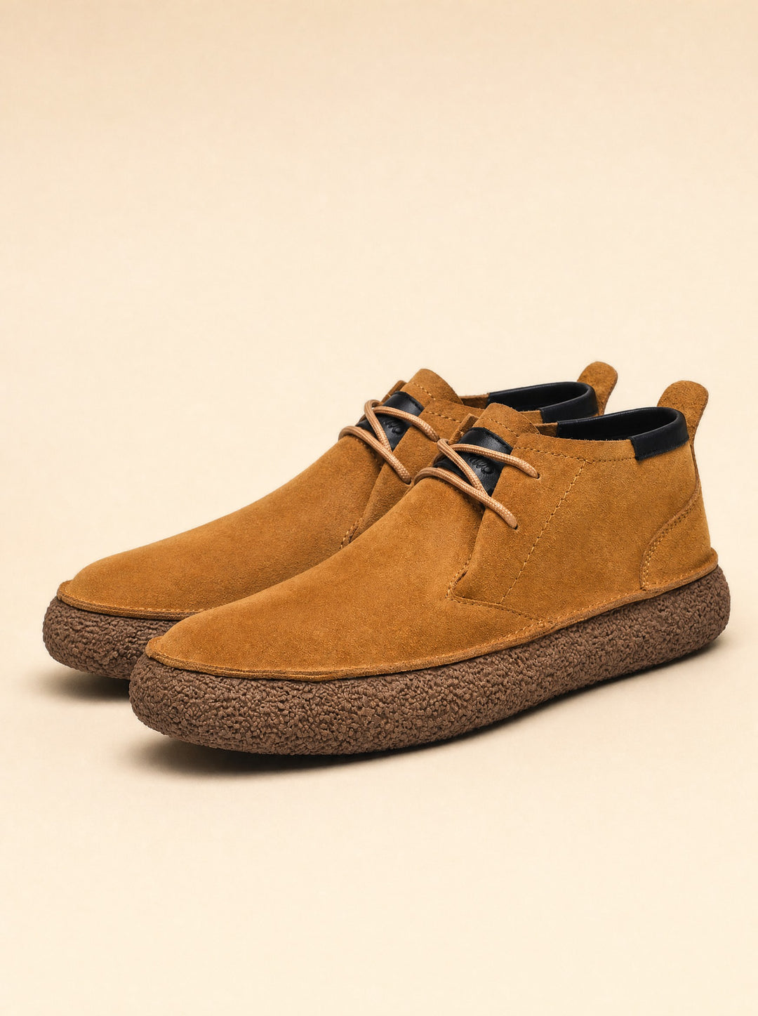 Men's Lace-Up Chukka Boots in tan