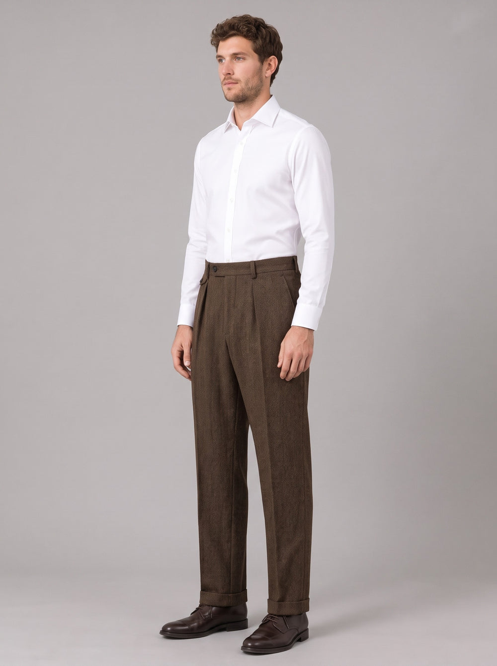 Men's Herringbone Pleated Trousers in brown