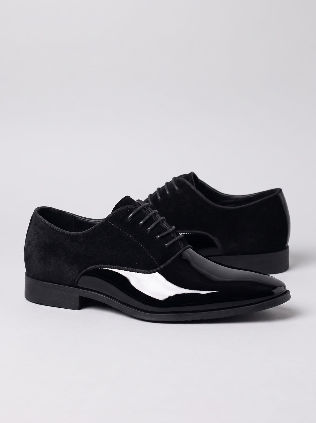 Men's Glossy Patent Lace-Up Wedding Shoes in black
