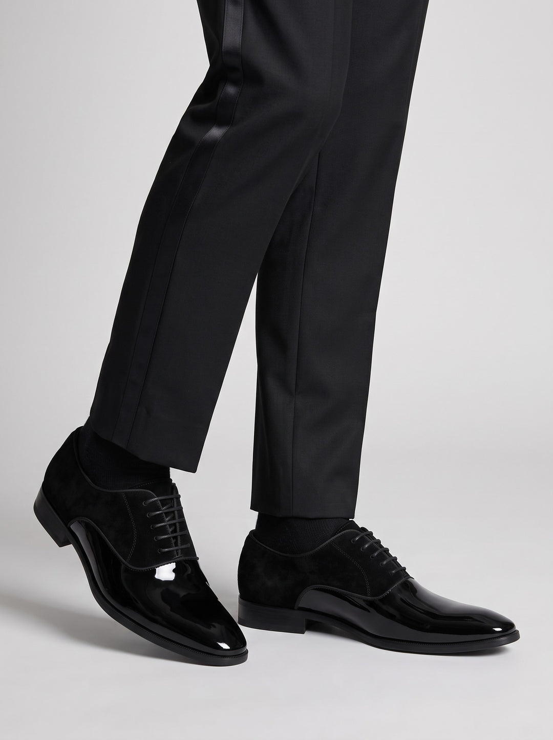 Men's Glossy Patent Lace-Up Wedding Shoes in black
