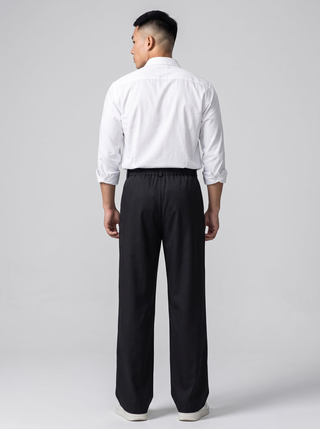 Men's Pleated Wide Leg Trousers in black