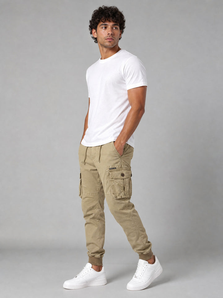 Men's Tapered Cargo Trousers in khaki
