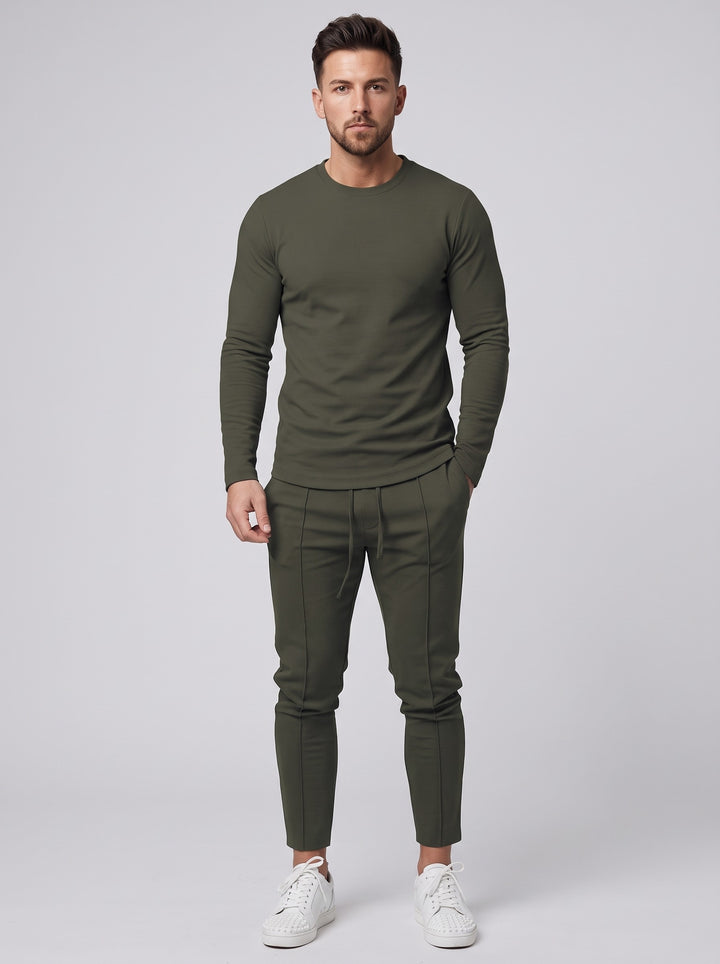 Men's Long Sleeve Top and Tapered Jogger Set in dark green