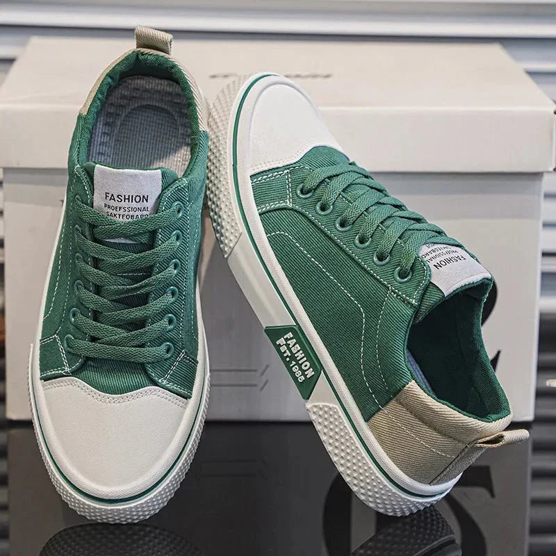Low-top vintage lace-up sneakers with contrast toe cap