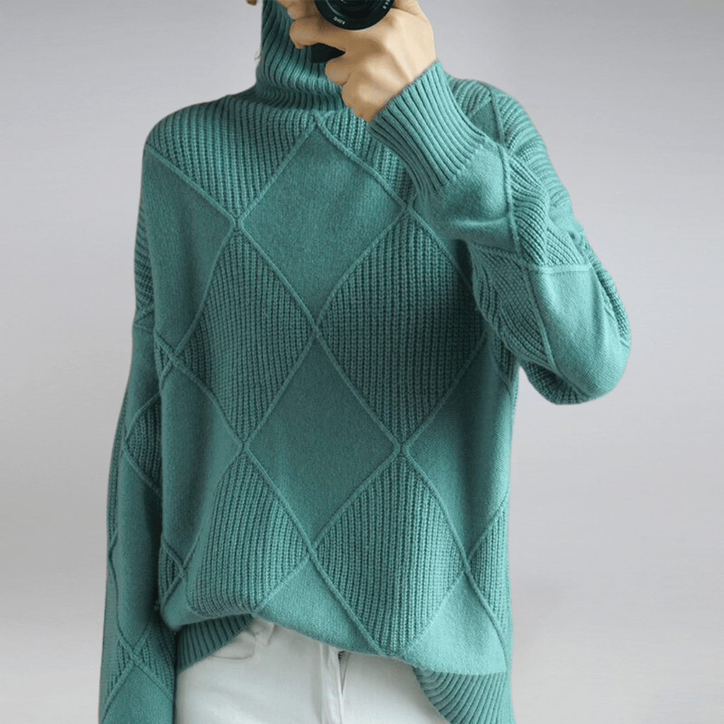 Women's geometric diamond pattern turtleneck jumper with long sleeves