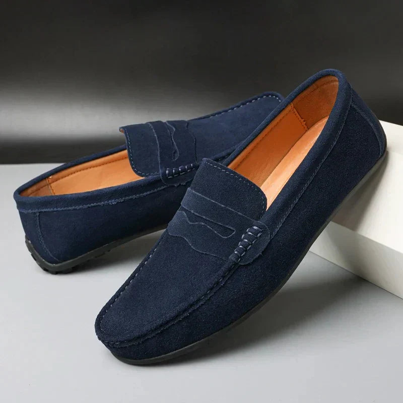Men's slip-on moc toe loafers with vamp strap and flat soles