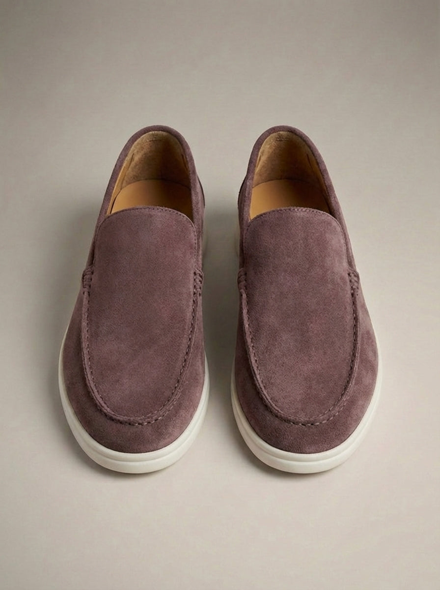 Men's plain slip-on loafers with moc toe stitching and flat soles