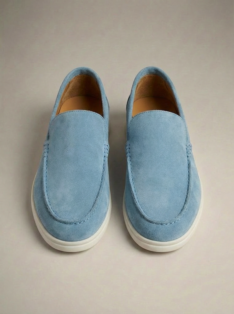 Men's plain slip-on loafers with moc toe stitching and flat soles