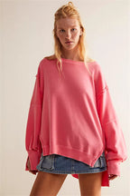 Women's oversized sweatshirt with crew neckline, balloon sleeves and side slits