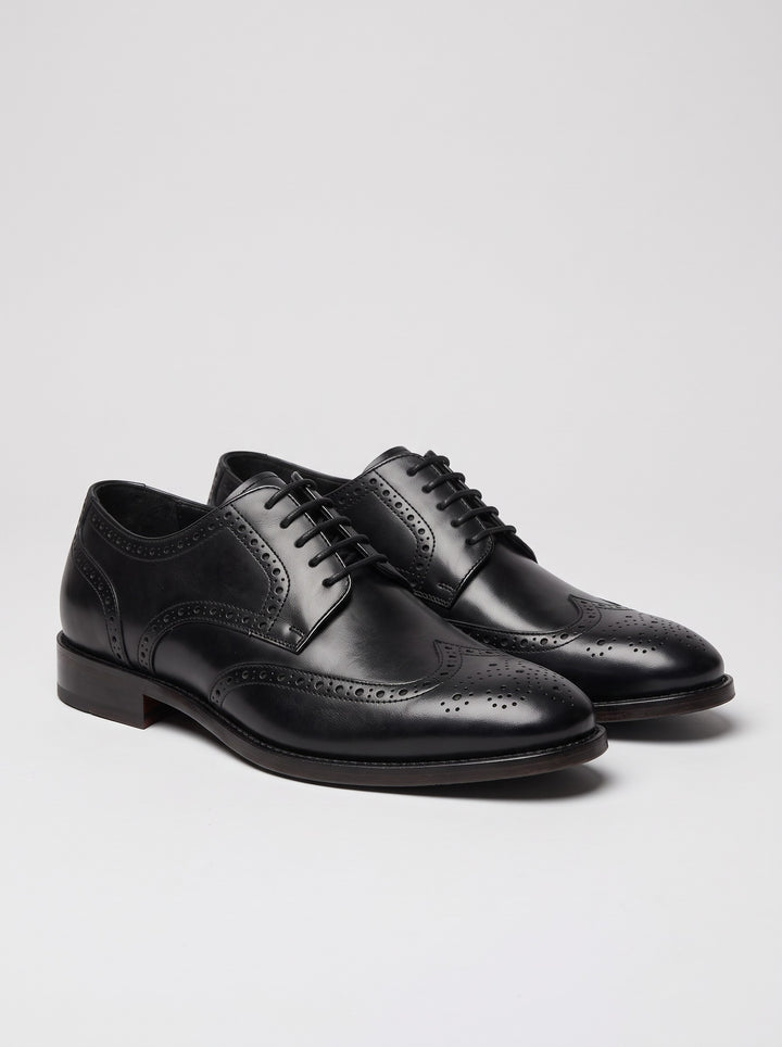 Men's leather wingtip brogue dress shoes in black