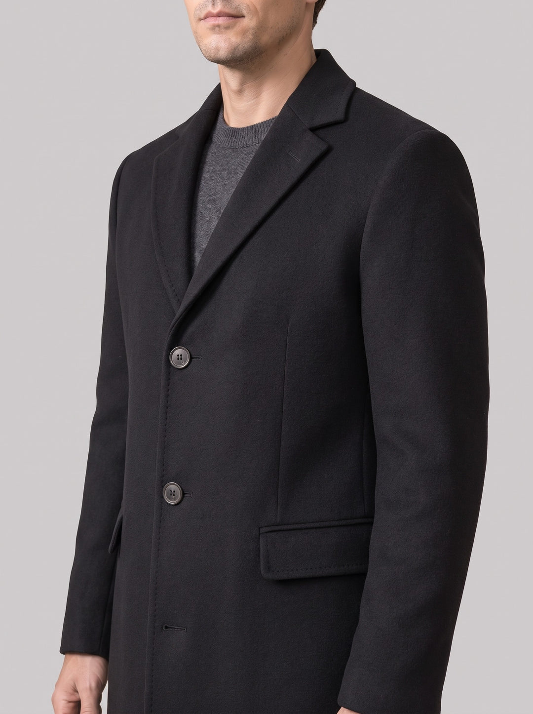 Men's slim fit single-breasted topcoat in black