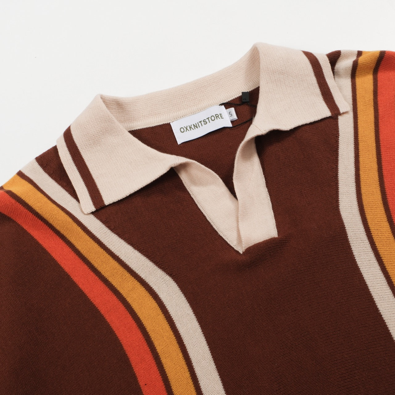 Men's brown knit polo with vertical retro stripes and short sleeves
