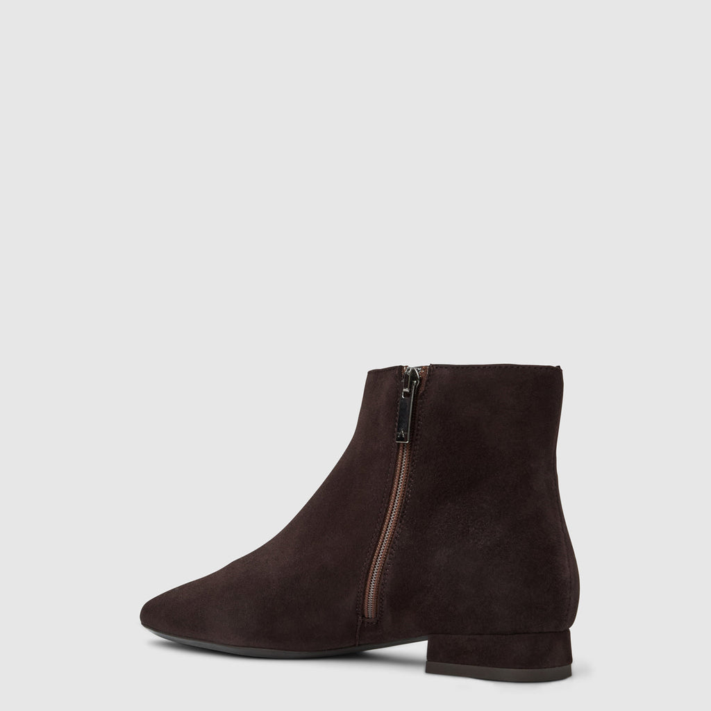 priscilla-4__espressosuede_1