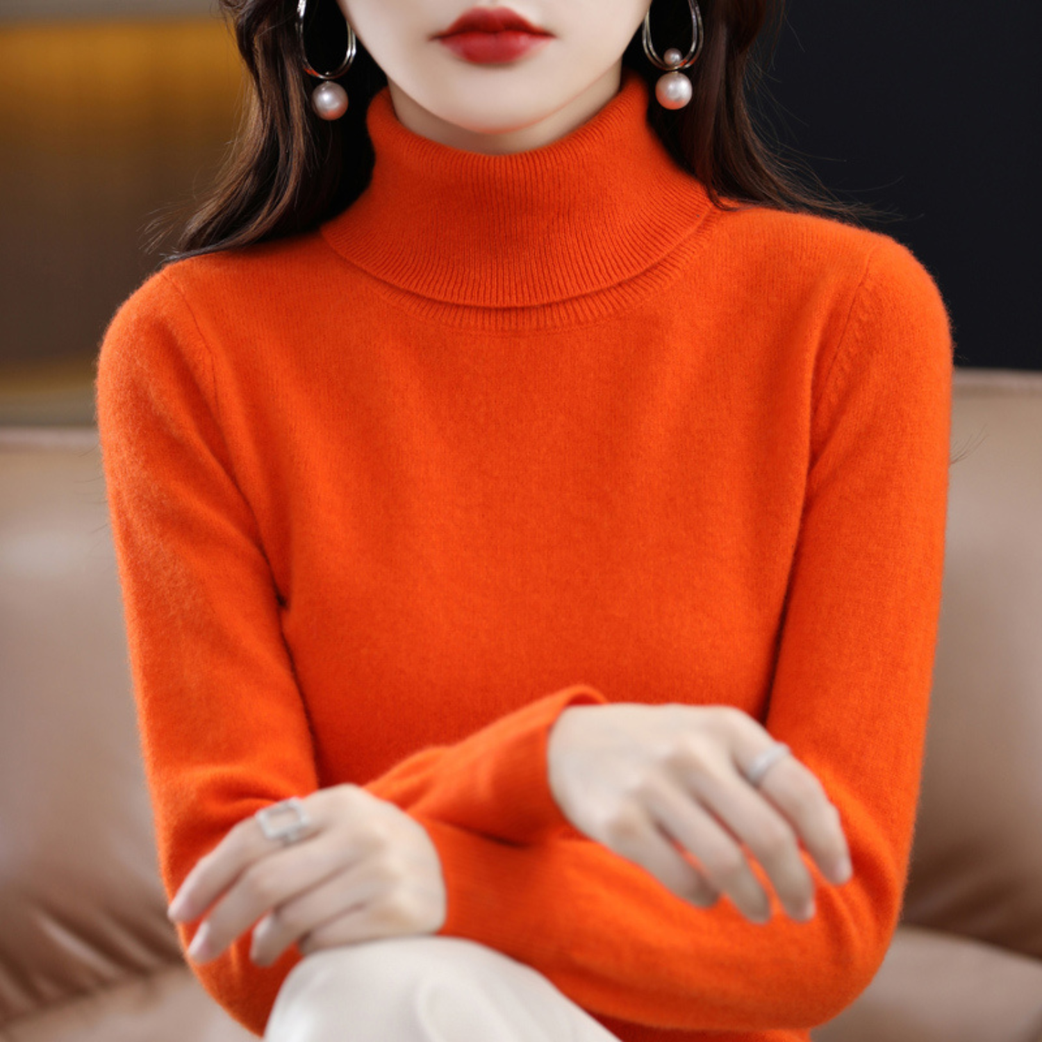 Women's turtleneck sweater with long sleeves and ribbed collar