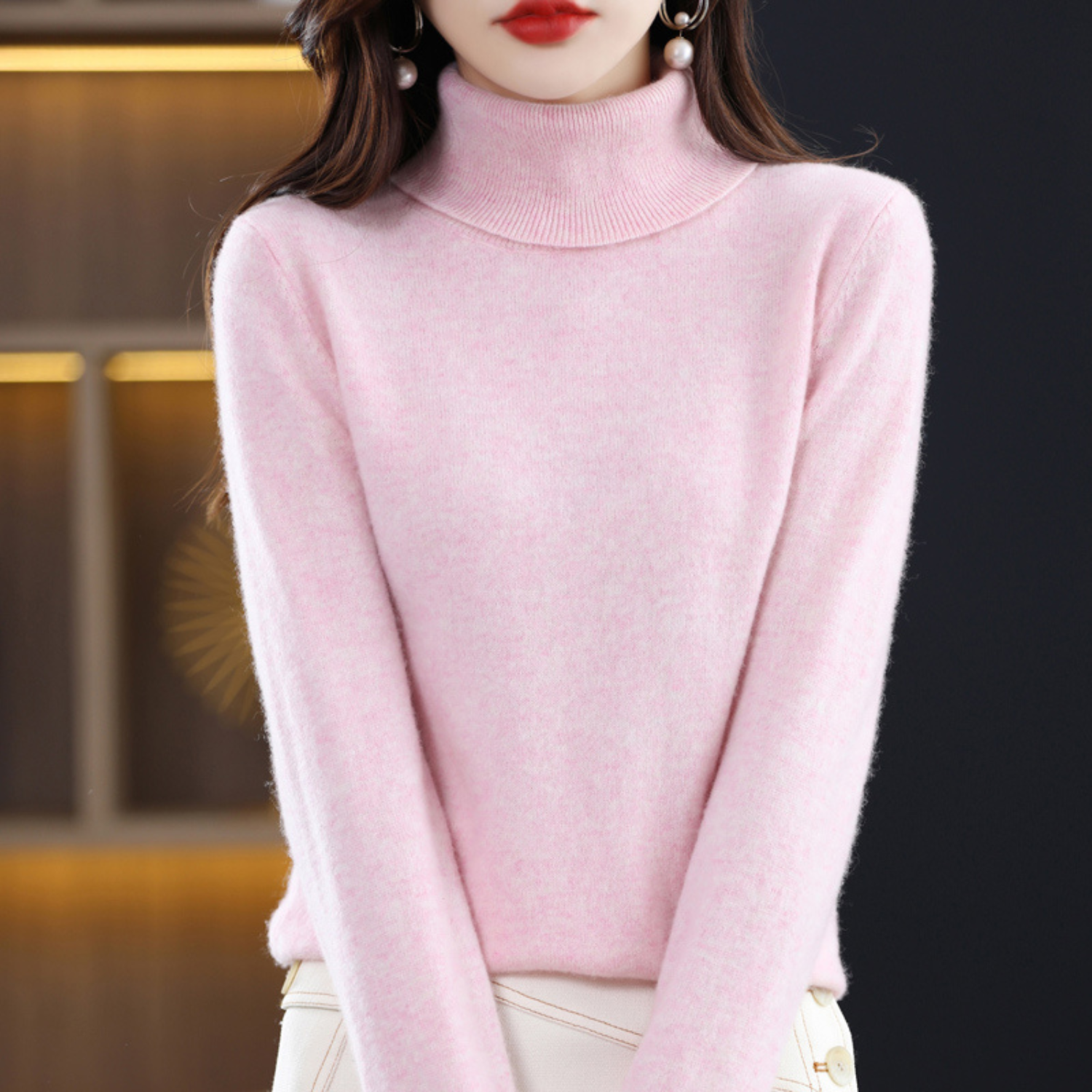 Women's turtleneck sweater with long sleeves and ribbed collar