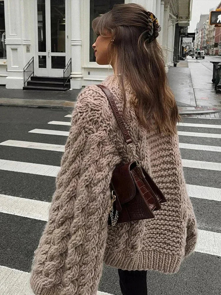 Women's textured cable knit jumper with wide sleeves and cocoon fit