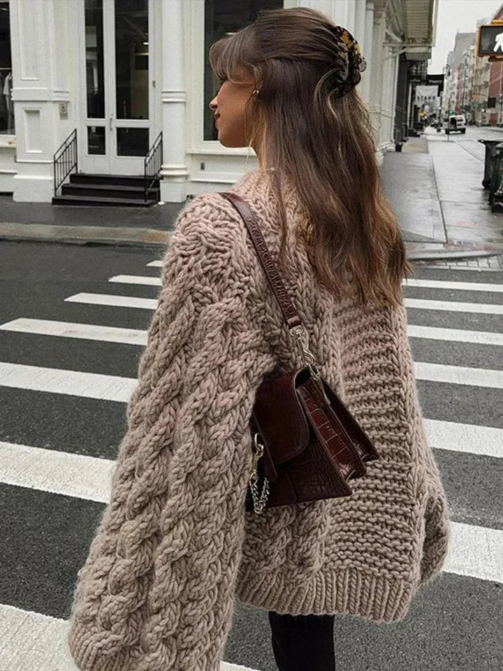 Women's textured cable knit jumper with wide sleeves and cocoon fit