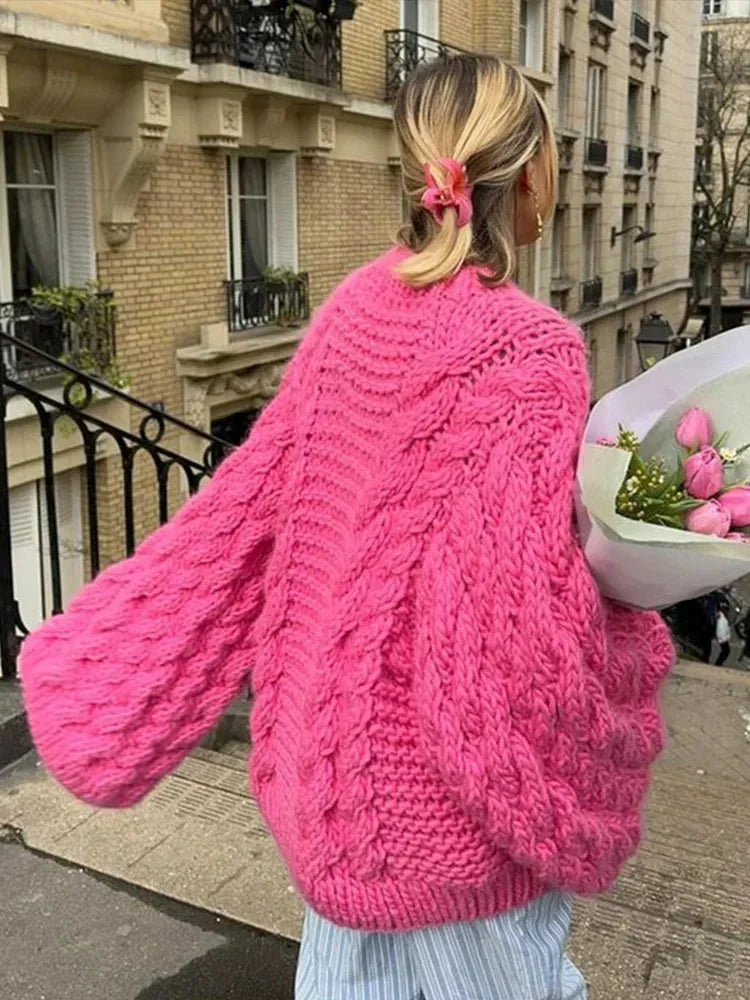 Women's textured cable knit jumper with wide sleeves and cocoon fit