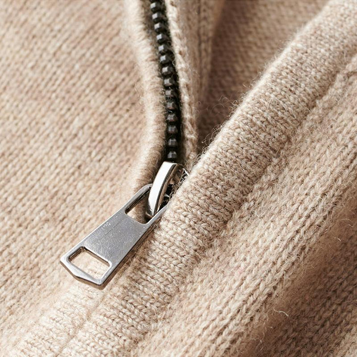 Men's quarter zip jumper with mock neck and long sleeves