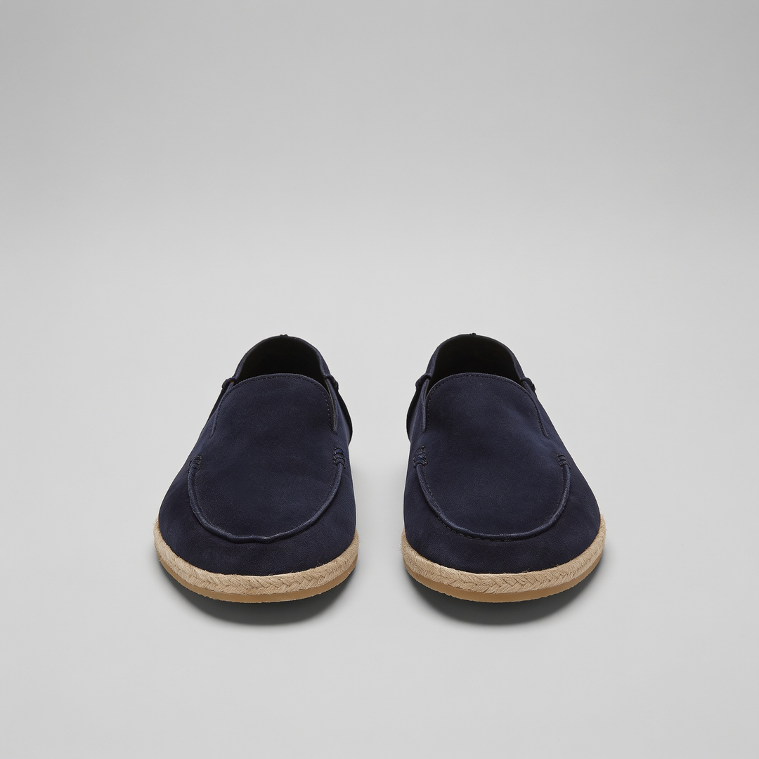 Men's slip-on espadrille loafers with rounded toes and braided soles
