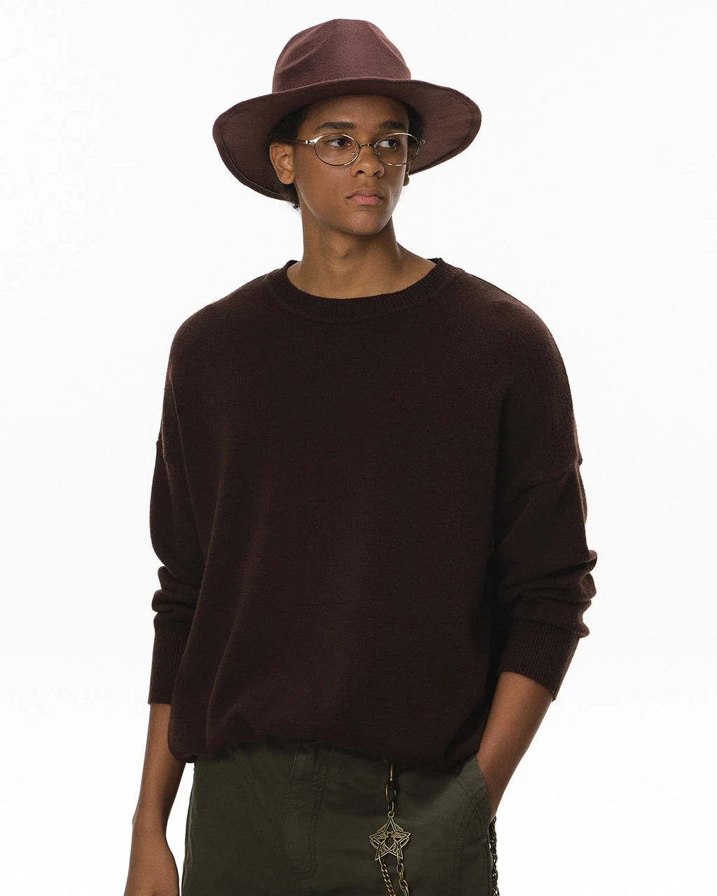 Men's plain crew neck knit sweater with long sleeves and ribbed trims