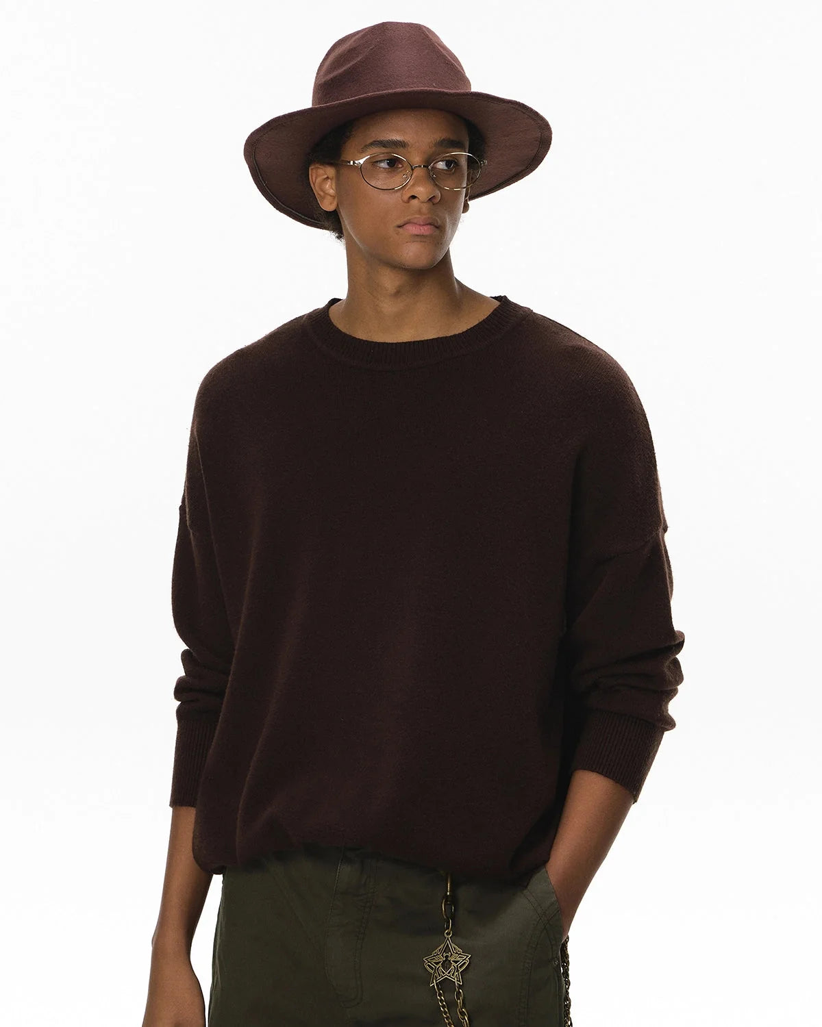 Men's plain crew neck knit sweater with long sleeves and ribbed trims