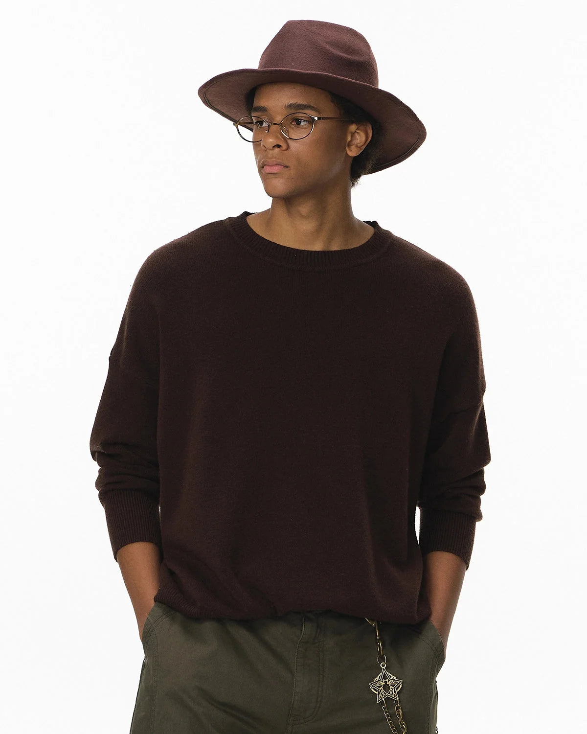 Men's plain crew neck knit sweater with long sleeves and ribbed trims