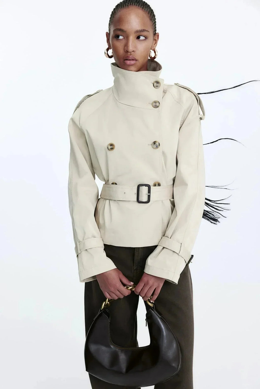 Women's short belted trench coat with stand collar and long sleeves