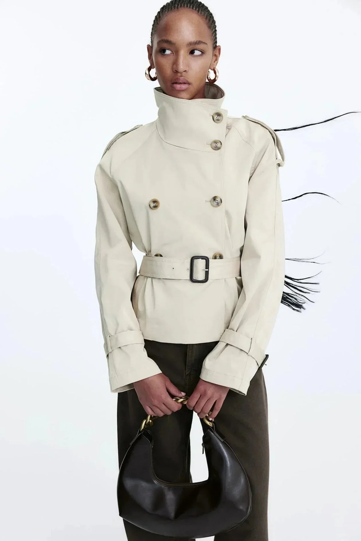 Women's short belted trench coat with stand collar and long sleeves