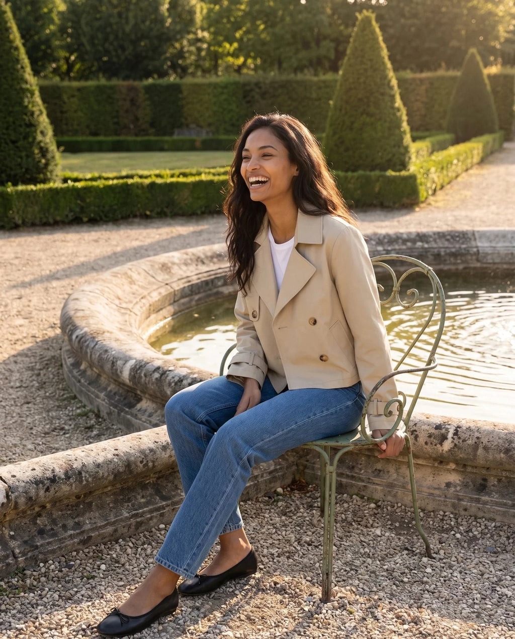 Women's beige cropped double-breasted trench jacket