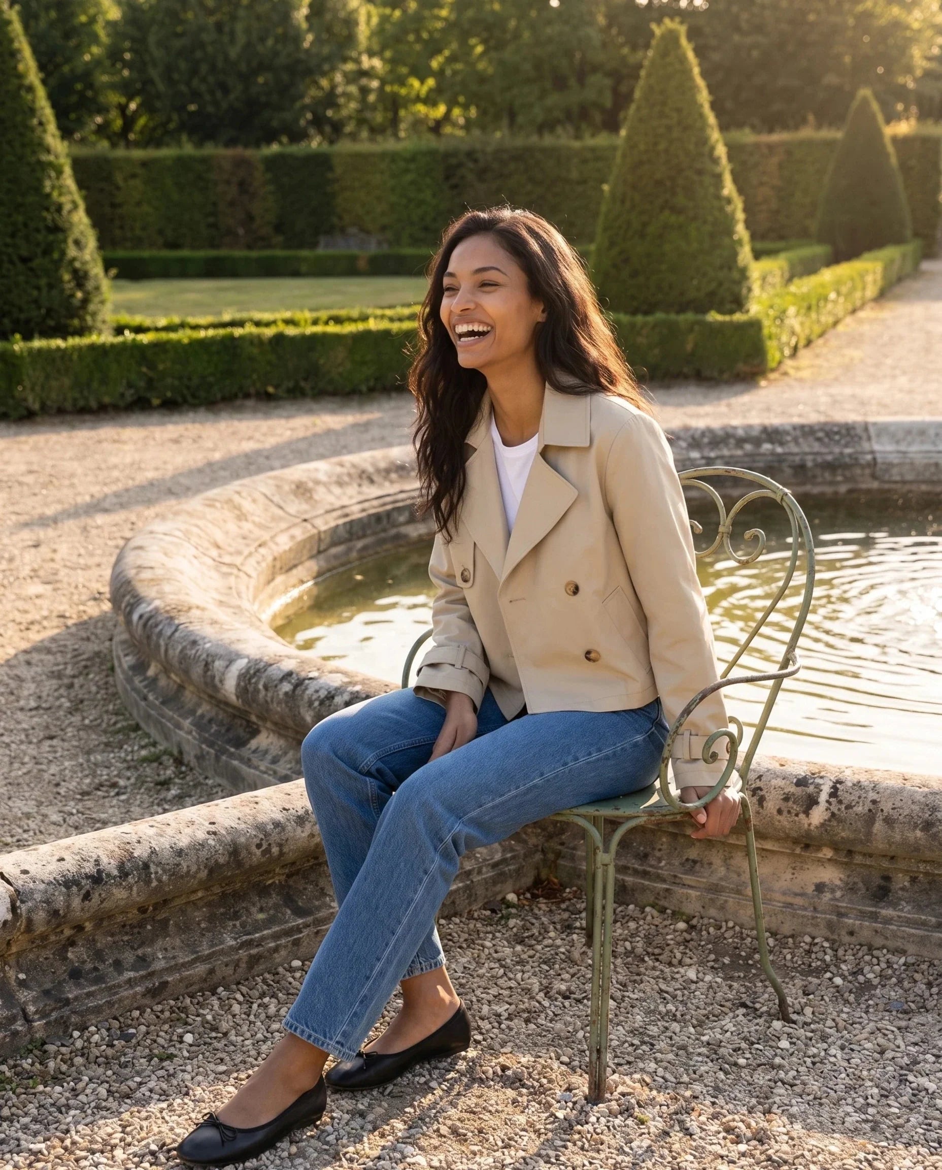 Women's beige cropped double-breasted trench jacket