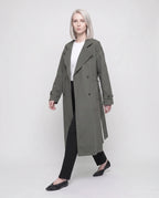 Women's long double-breasted trench coat with belt, lapels and long sleeves
