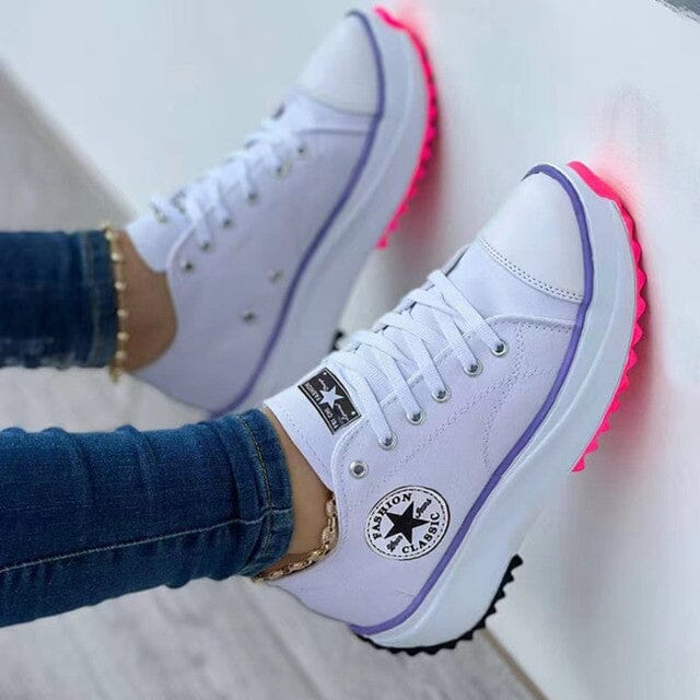 Women's lace-up platform sneakers with round toes and contrast soles