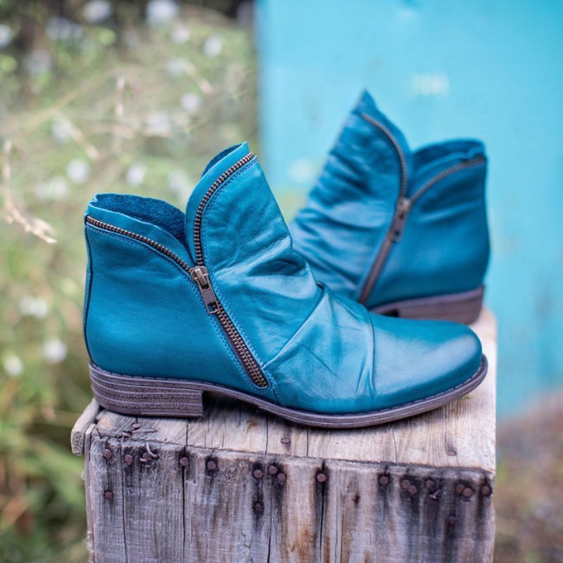 Women's ruched ankle boots with side zip and low heel
