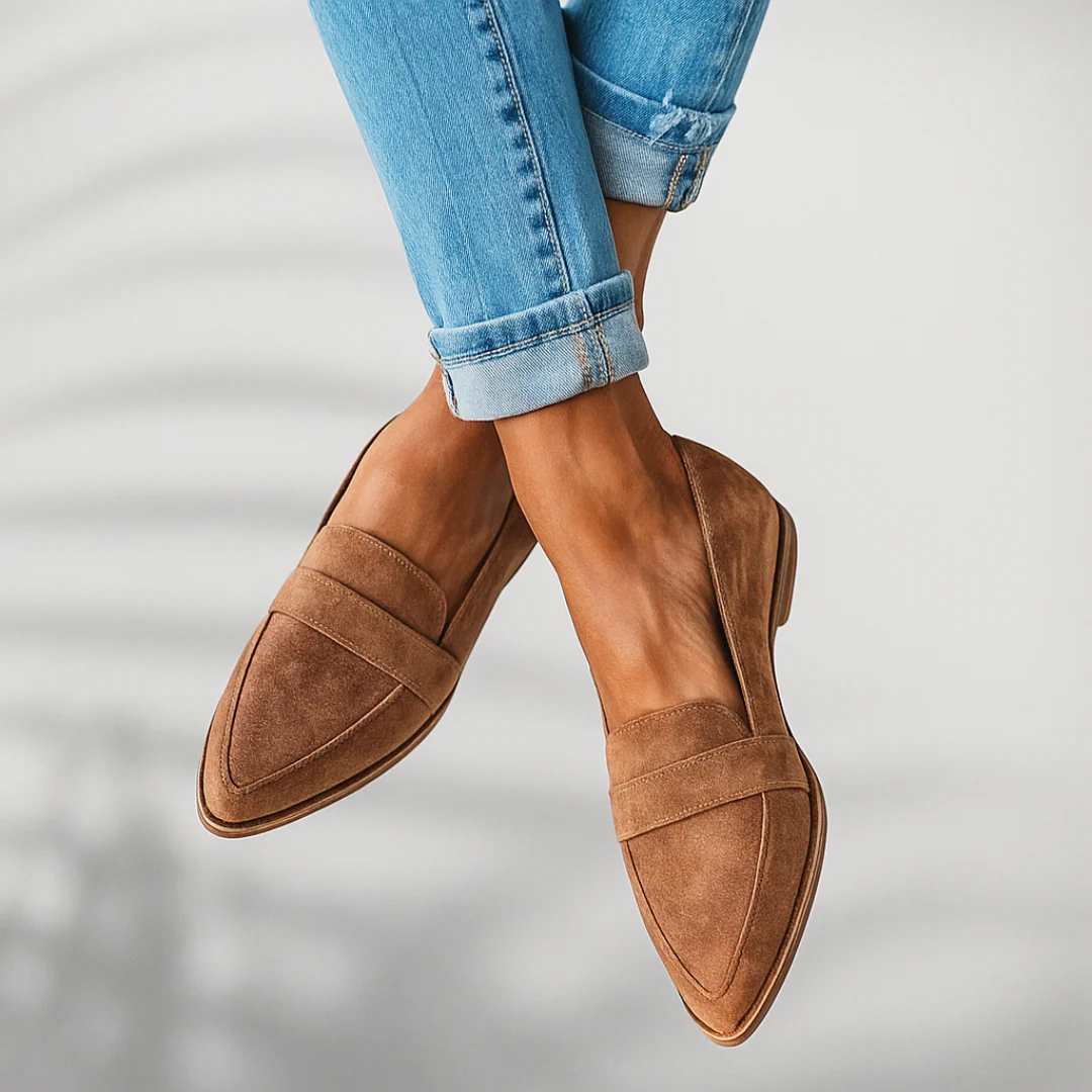 Women's pointed loafers with penny straps and low heels