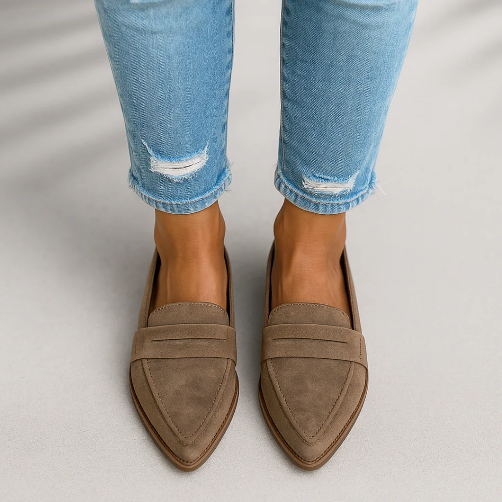 Women's pointed loafers with penny straps and low heels