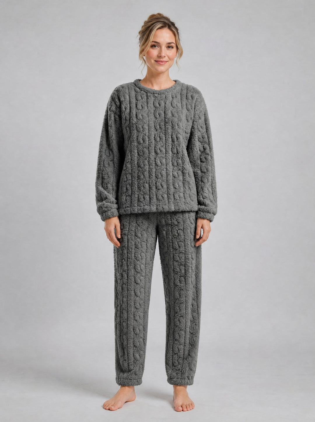 Women's Textured Cable Lounge Set in charcoal