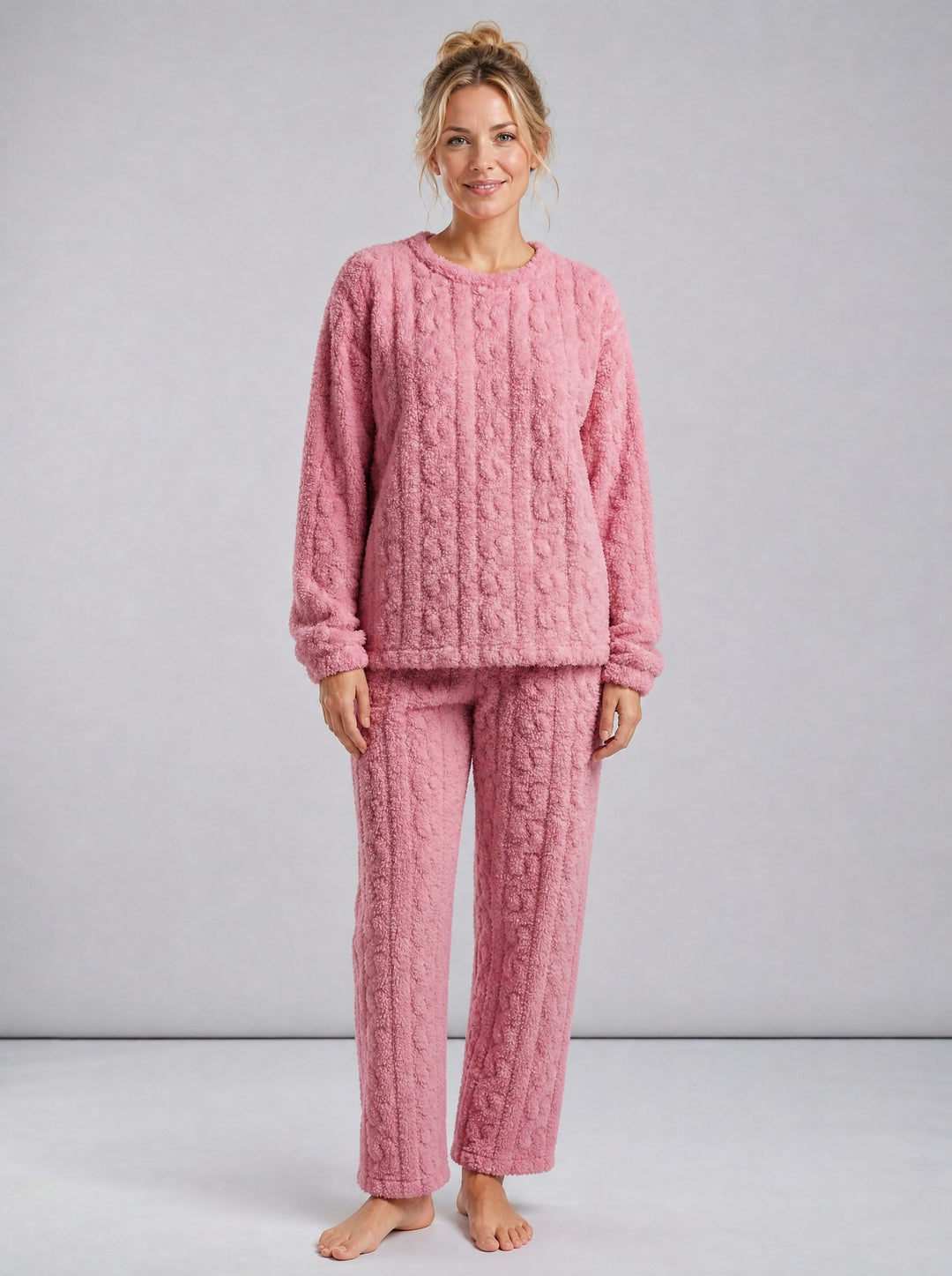 Women's Textured Cable Lounge Set in pink