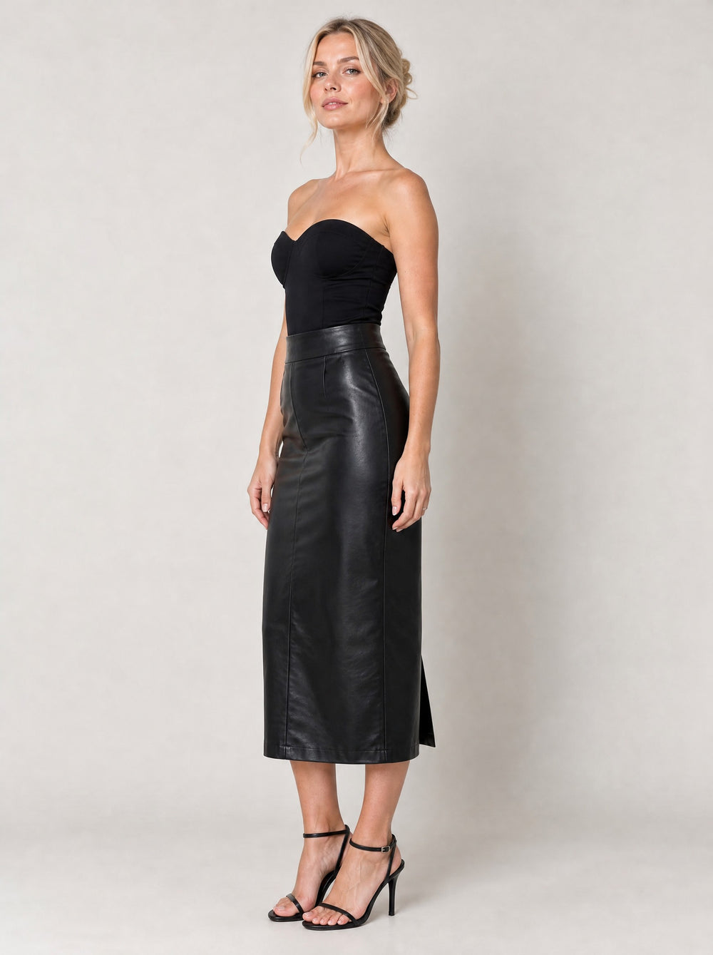 Women's Faux Leather Midi Pencil Skirt in black