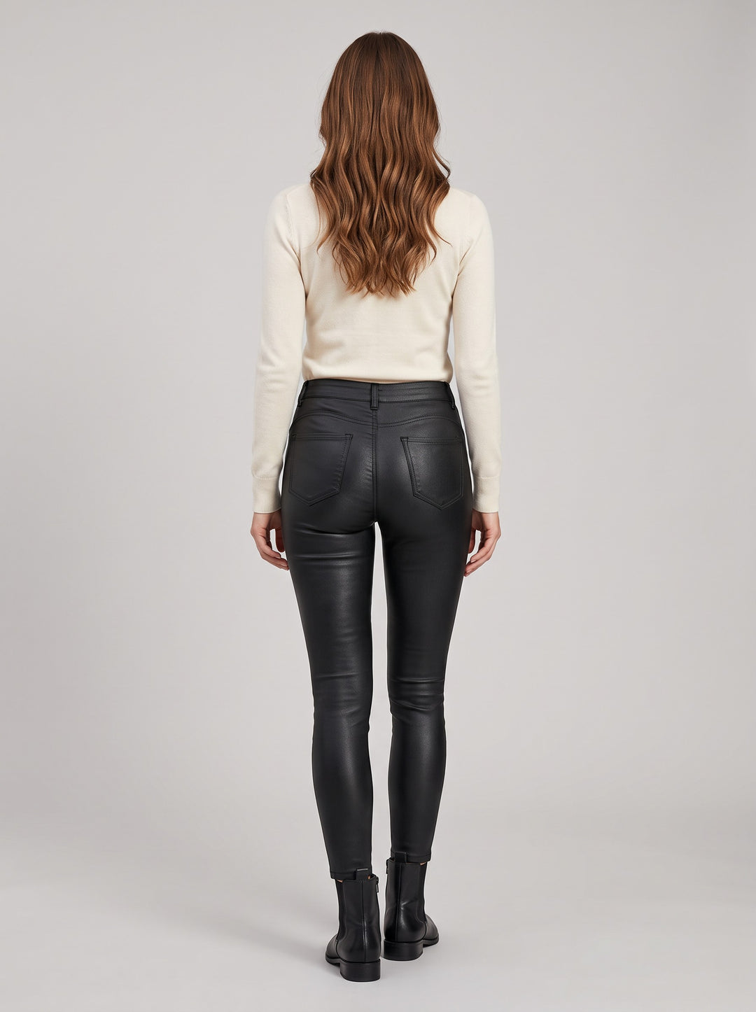 Women's Faux Leather Skinny Trousers in black