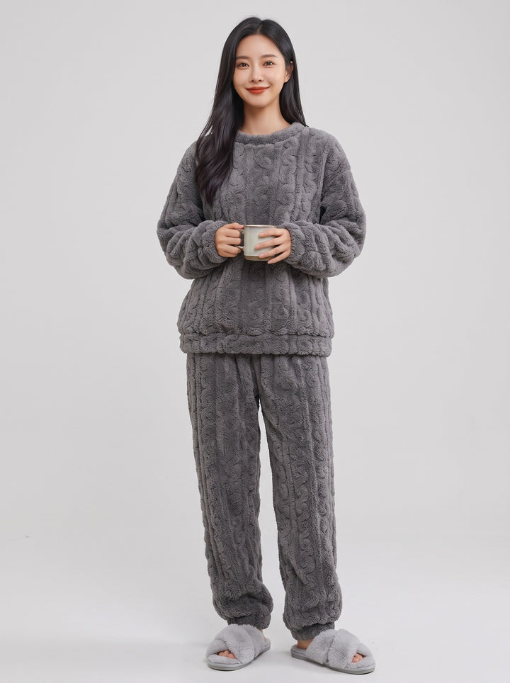 Women's Cable-Texture Fleece Pyjama Set in grey