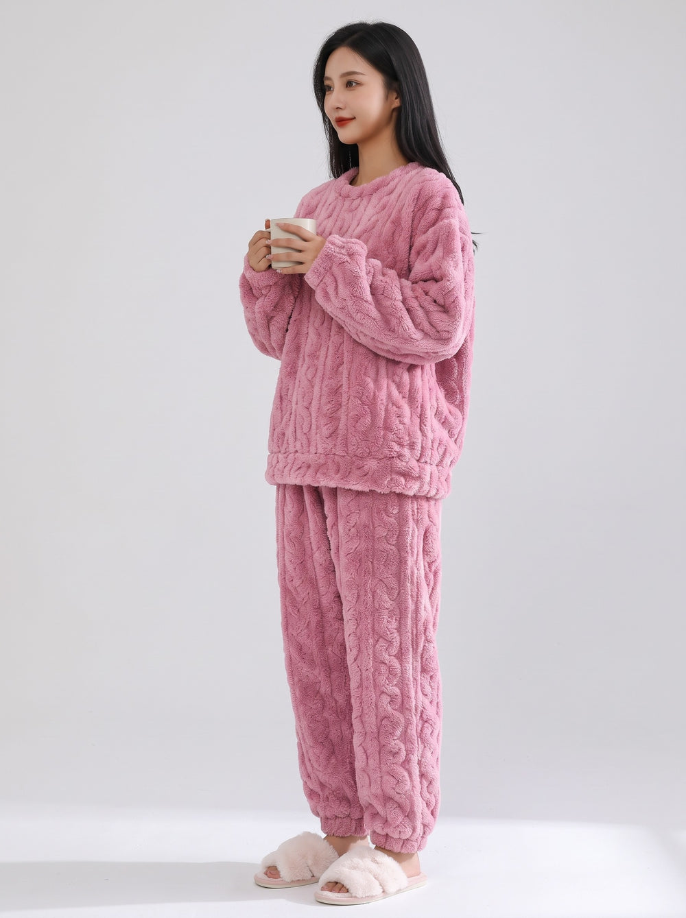 Women's Cable-Texture Fleece Pyjama Set in pink