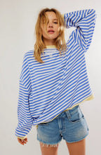 Women's oversized striped sweatshirt with contrasting ribbed trims