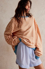 Women's oversized striped sweatshirt with contrasting ribbed trims